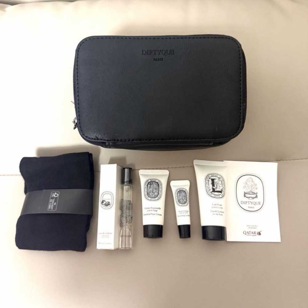 Diptyque Black Qatar Business class amenity kit